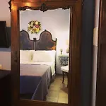 Le Stanze Del Borgo ゲストハウス 4*